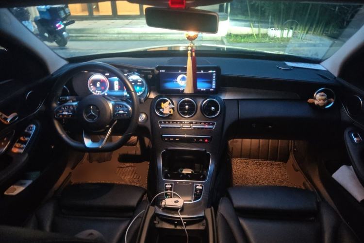Used Mercedes-Benz C-Class 2020 C 200 L Fashion Edition Sport Version Center Console