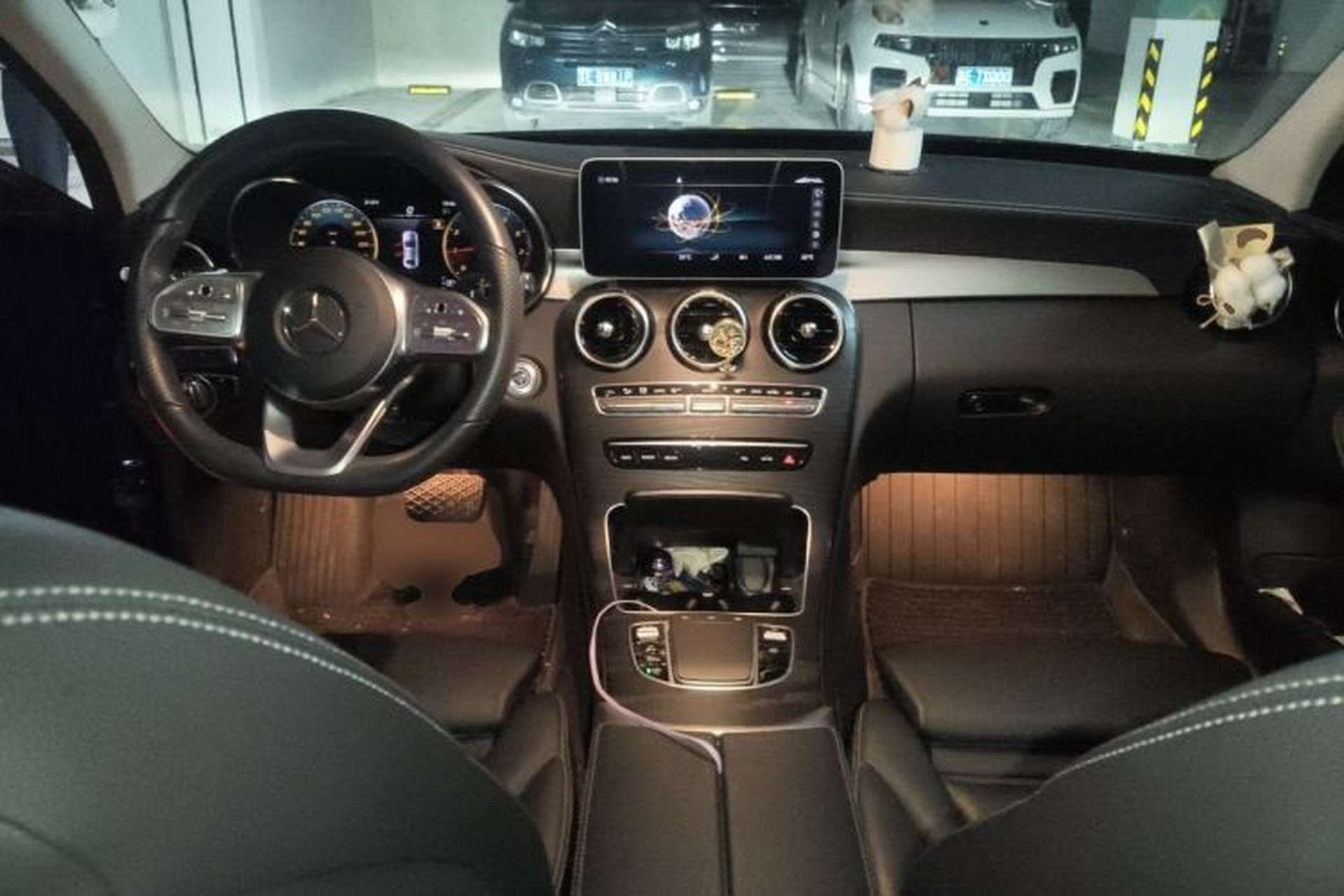 Used Mercedes-Benz C-Class 2020 C 200 L Fashion Edition Sport Version Center Console