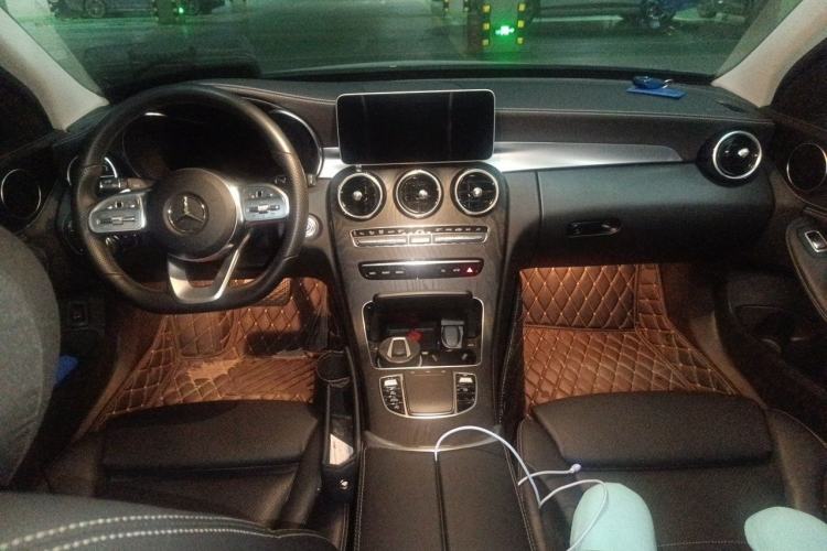 Used Mercedes-Benz C-Class 2020 C 200 L Fashion Edition Sport Version Center Console