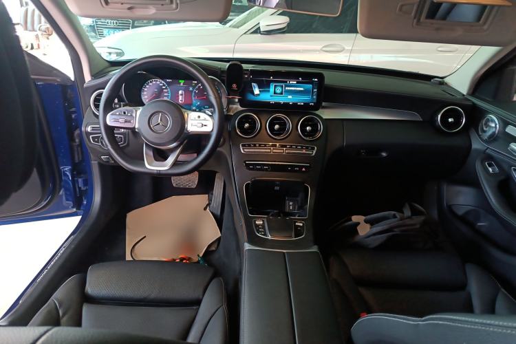 Used Mercedes-Benz C-Class 2020 C 260 L Sport Edition Center Console