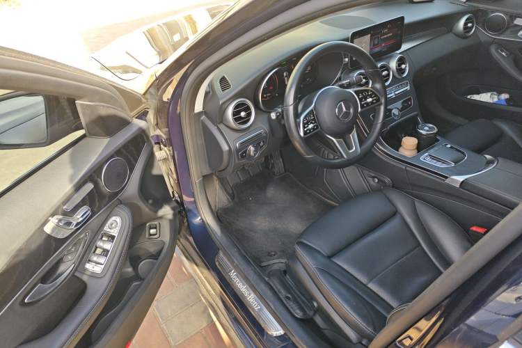 Used Mercedes-Benz C-Class 2020 Facelifted C 260 Estate Driver Seat