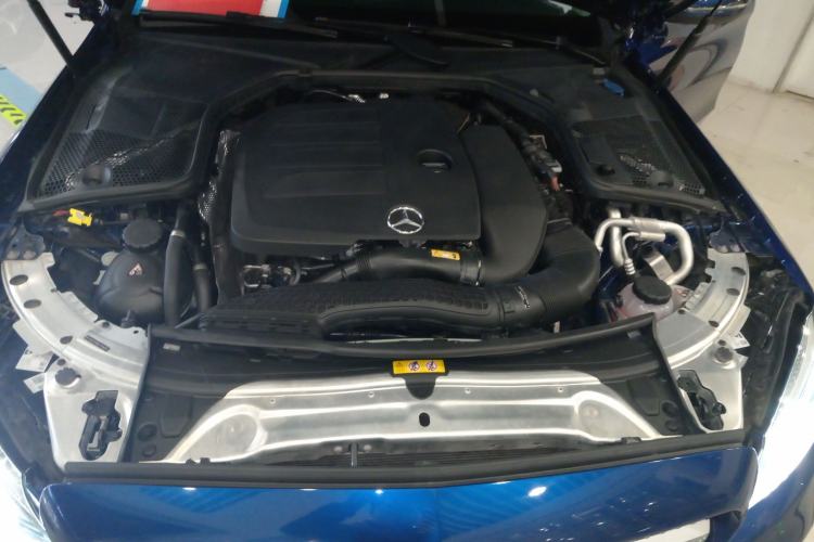 Used Mercedes-Benz C-Class 2020 C 260 Estate Engine Bay