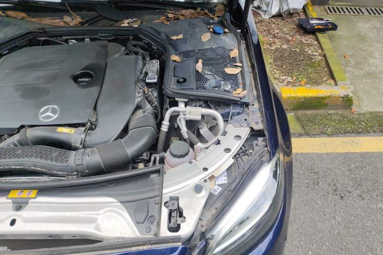 Used Mercedes-Benz C-Class 2020 Facelifted C 260 Estate Engine Bay Left