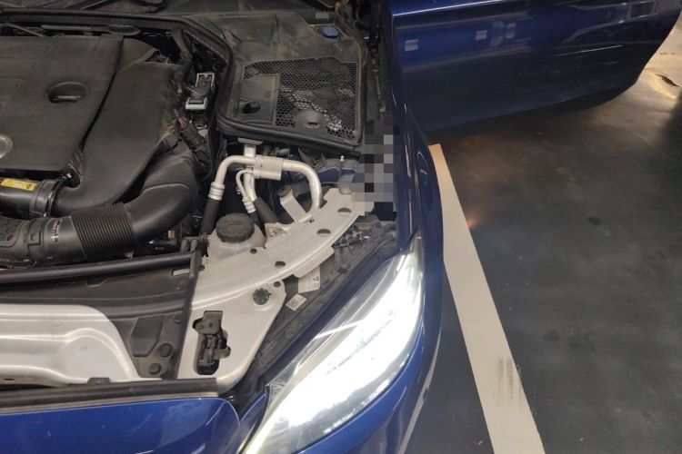 Used Mercedes-Benz C-Class 2020 C 260 Coupe Engine Bay Left