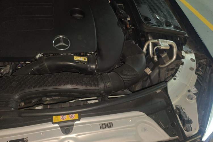 Used Mercedes-Benz C-Class 2020 C 200 L Fashion Edition Sport Version Engine Bay Left
