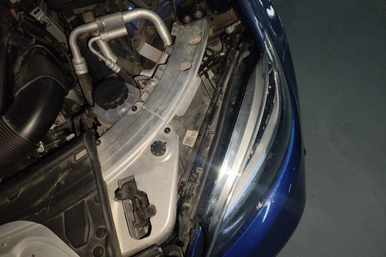 Used Mercedes-Benz C-Class 2020 C 260 L Sport Edition Engine Bay Left