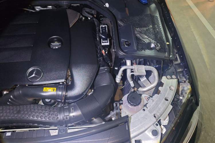 Used Mercedes-Benz C-Class 2020 C 260 Coupe Engine Bay Left