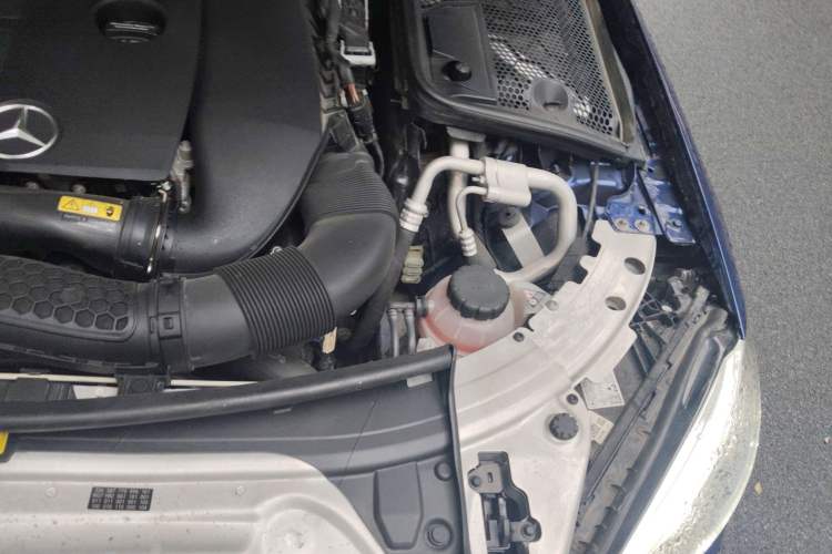 Used Mercedes-Benz C-Class 2020 C 260 L Sport Edition Engine Bay Left