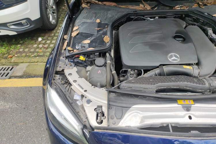 Used Mercedes-Benz C-Class 2020 Facelifted C 260 Estate Engine Bay Right