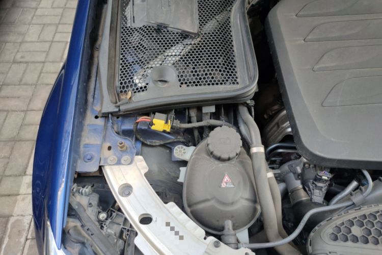 Used Mercedes-Benz C-Class 2020 C 260 L Sport Edition Engine Bay Right
