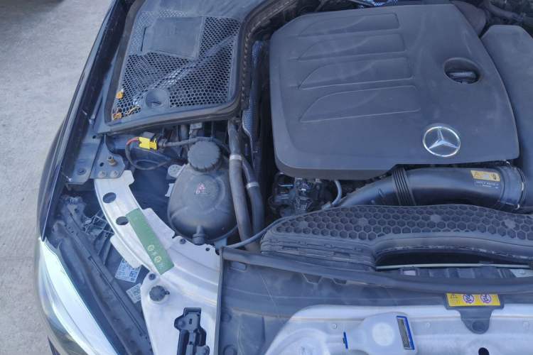 Used Mercedes-Benz C-Class 2020 C 260 L Sport Edition Engine Bay Right