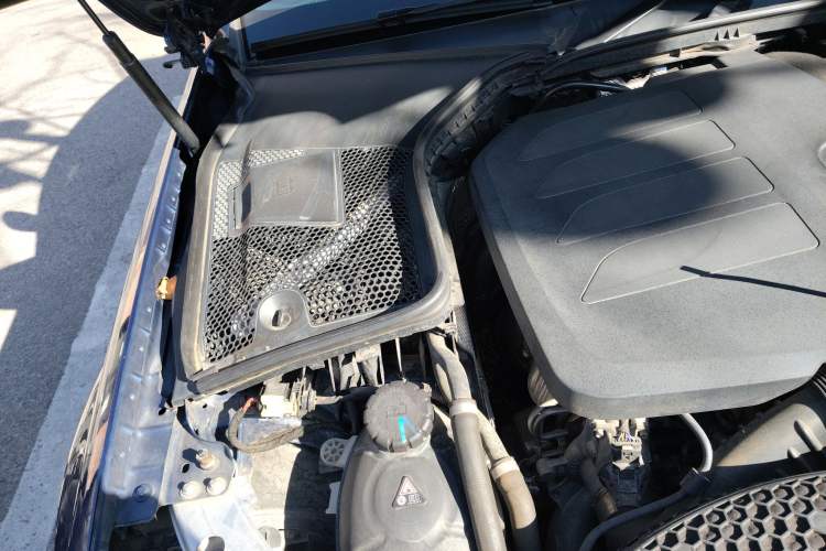 Used Mercedes-Benz C-Class 2020 C 260 Coupe Engine Bay Right