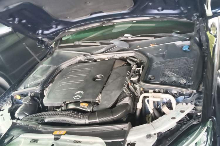 Used Mercedes-Benz C-Class 2020 C 200 L Fashion Edition Sport Version Engine Bay