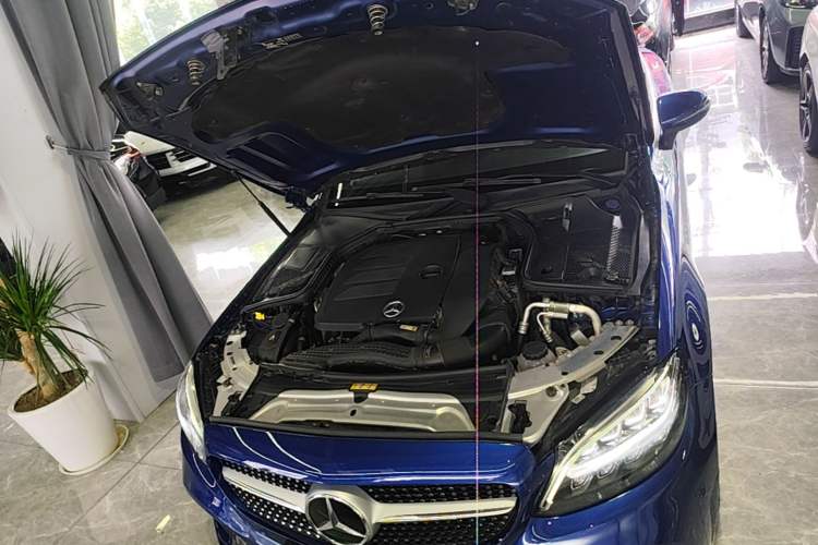 Used Mercedes-Benz C-Class 2020 C 260 Coupe Engine Bay