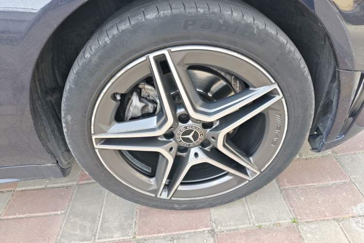 Used Mercedes-Benz C-Class 2020 Facelifted C 260 Estate Exterior 1