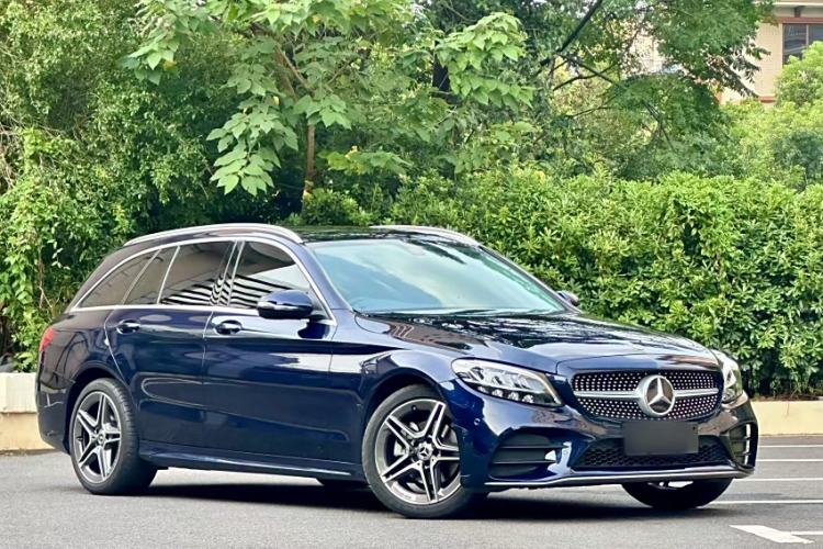 Used Mercedes-Benz C-Class 2020 Facelifted C 260 Estate Exterior 3