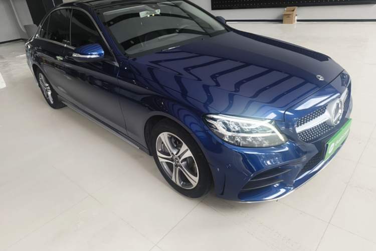 Used Mercedes-Benz C-Class 2020 Restyled C 260 L Sport Edition Front Right 45 Deg