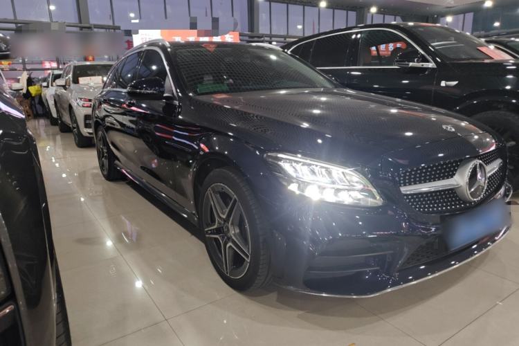 Used Mercedes-Benz C-Class 2020 Facelifted C 260 Estate Front Right 45 Deg