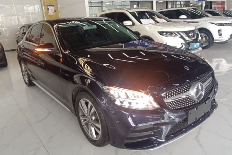 Used Mercedes-Benz C-Class 2020 Restyled C 200 L Fashion Edition Sport Version Front Right 45 Deg