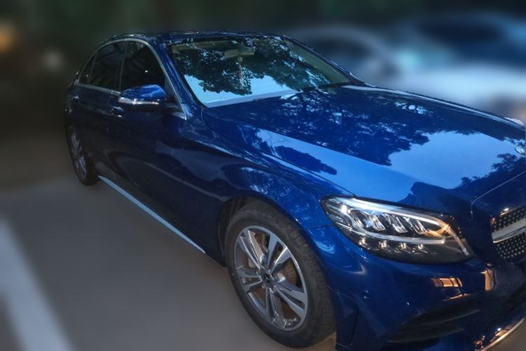 Used Mercedes-Benz C-Class 2020 C 200 L Fashion Edition Sport Version Front Right 45 Deg