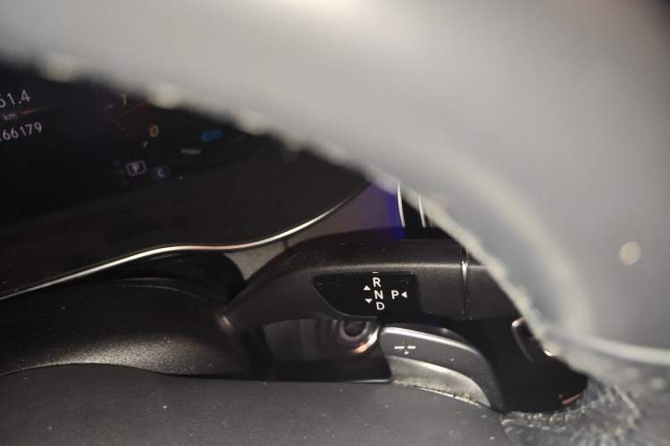 Used Mercedes-Benz C-Class 2020 Restyled C 260 L Sport Edition Gear Lever