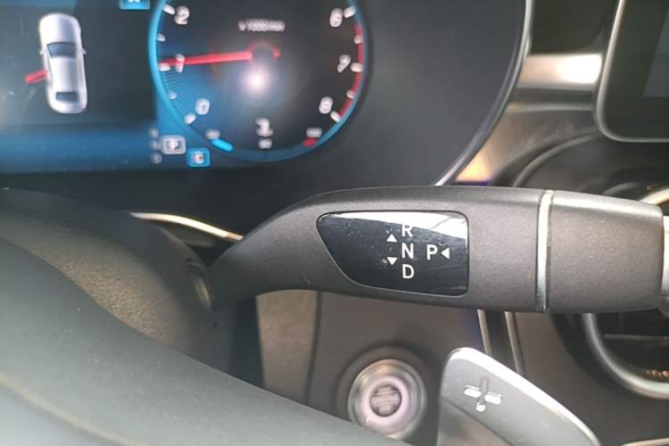 Used Mercedes-Benz C-Class 2020 Restyled C 200 L Fashion Edition Sport Version Gear Lever