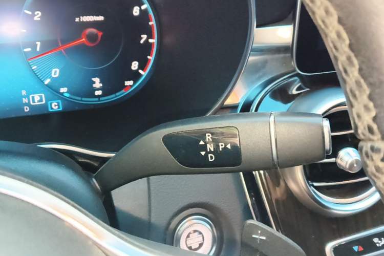 Used Mercedes-Benz C-Class 2020 Updated C 200 L Fashion Edition Gear Lever
