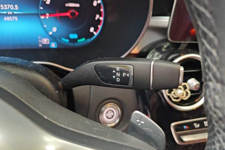 Used Mercedes-Benz C-Class 2020 Restyled C 260 Sport Edition Gear Lever