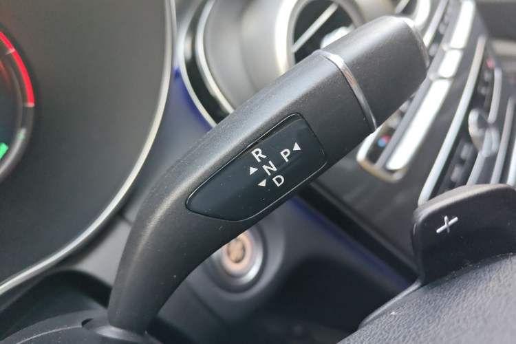 Used Mercedes-Benz C-Class 2020 Facelifted C 260 Estate Gear Lever