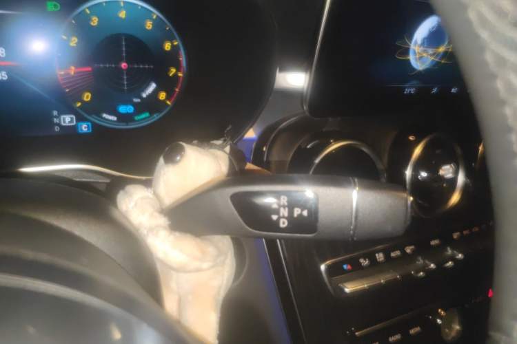 Used Mercedes-Benz C-Class 2020 Restyled C 260 L Sport Edition Gear Lever
