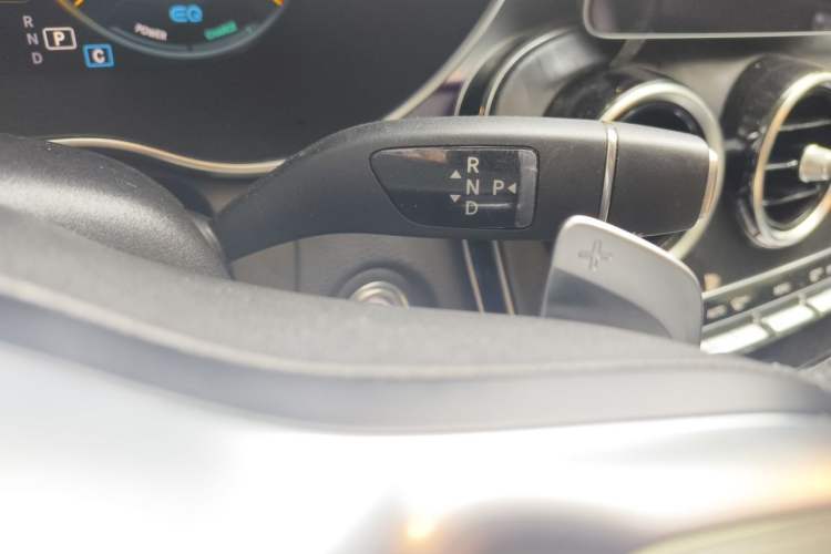 Used Mercedes-Benz C-Class 2020 Restyled C 260 L Sport Edition Gear Lever