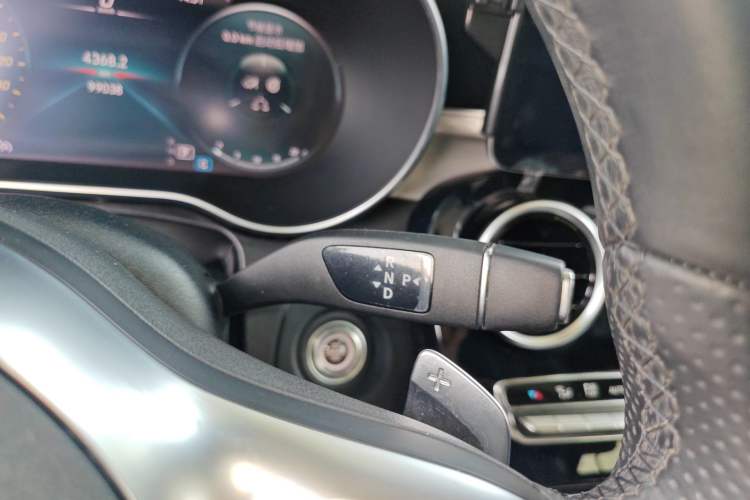 Used Mercedes-Benz C-Class 2020 Restyled C 260 Sport Edition Gear Lever