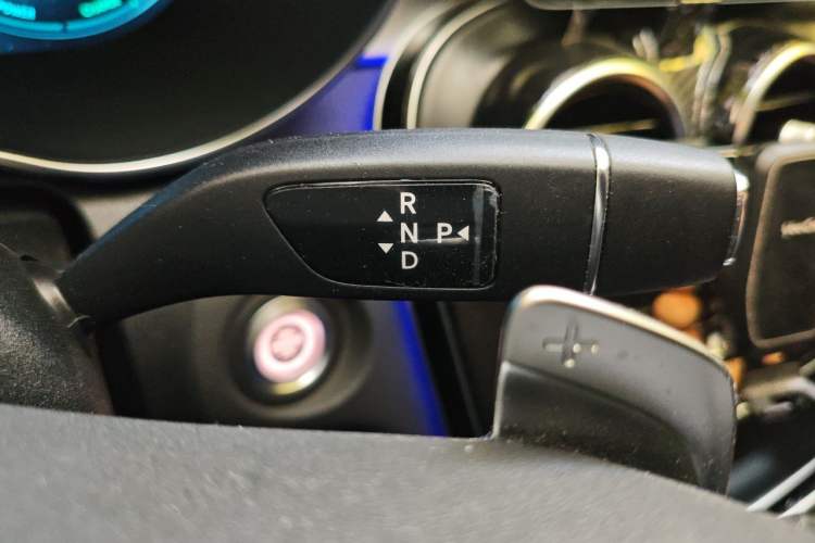 Used Mercedes-Benz C-Class 2020 Restyled C 260 L Sport Edition Gear Lever