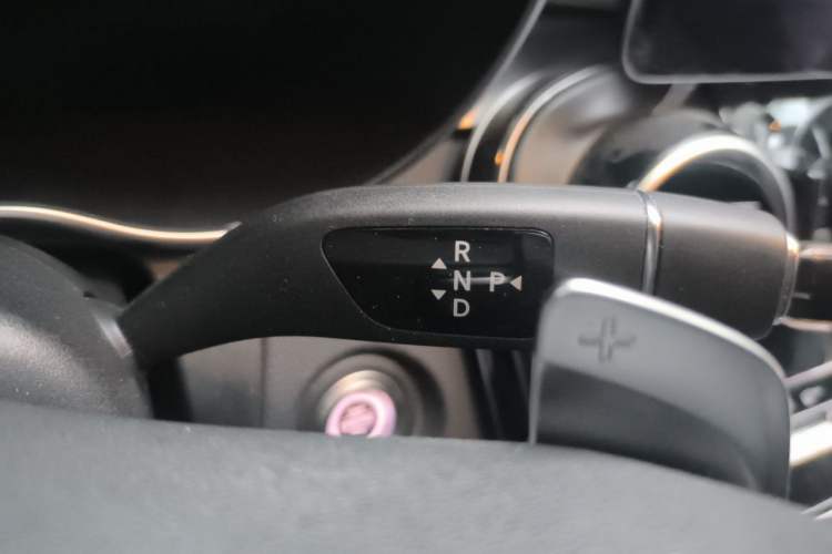 Used Mercedes-Benz C-Class 2020 Restyled C 200 L Fashion Edition Sport Version Gear Lever