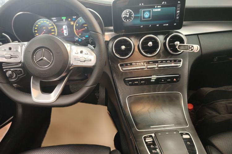 Used Mercedes-Benz C-Class 2020 C 260 L Sport Edition Gear Lever