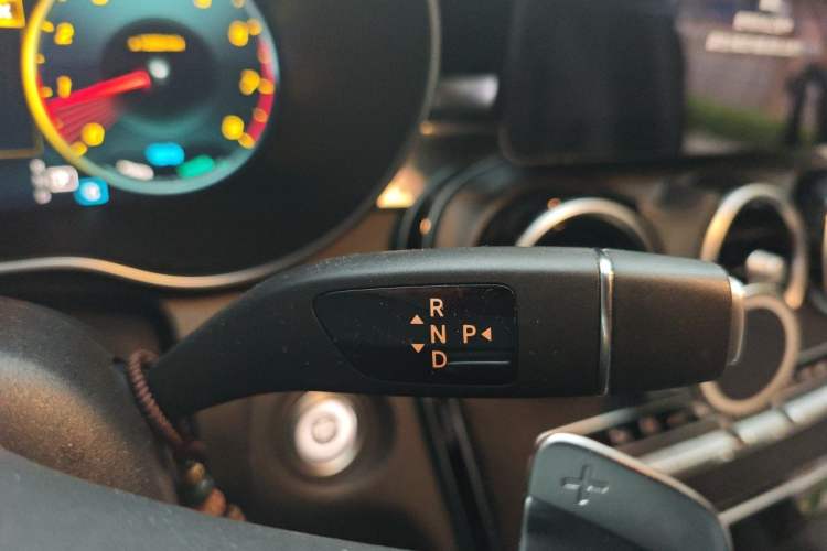 Used Mercedes-Benz C-Class 2020 Restyled C 260 L Sport Edition Gear Lever