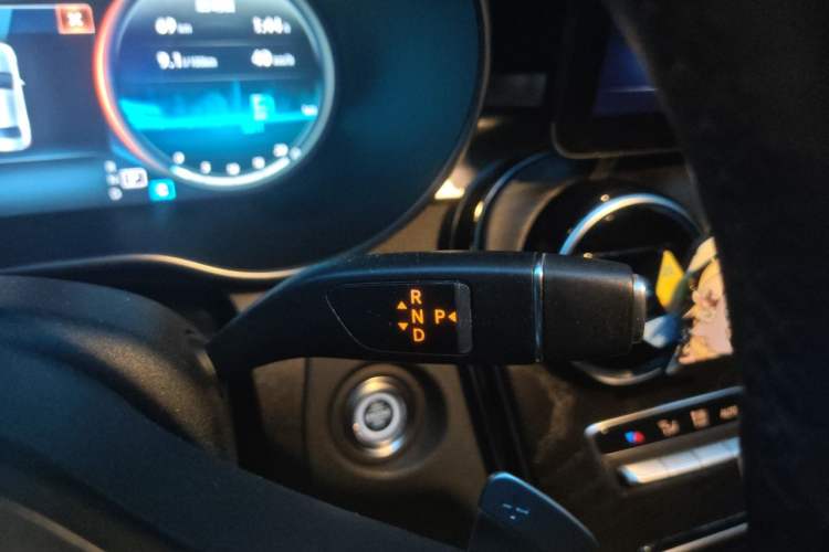 Used Mercedes-Benz C-Class 2020 C 200 L Fashion Edition Sport Version Gear Lever