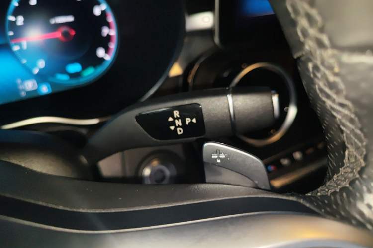 Used Mercedes-Benz C-Class 2020 C 260 L Sport Edition Gear Lever