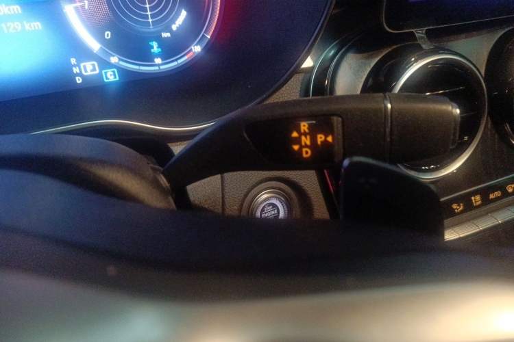 Used Mercedes-Benz C-Class 2020 C 200 L Fashion Edition Sport Version Gear Lever