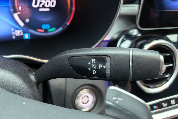 Used Mercedes-Benz C-Class 2020 Restyled C 260 Sport Edition Gear Lever