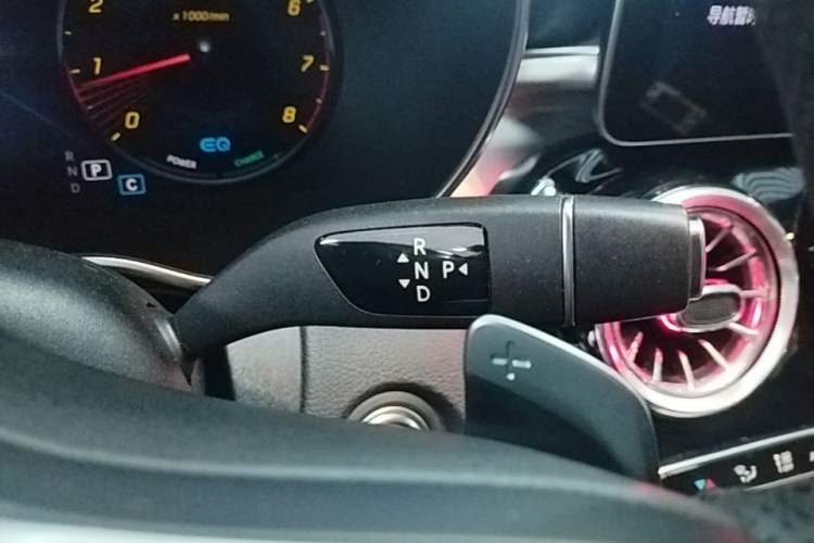 Used Mercedes-Benz C-Class 2020 C 260 Sport Edition Gear Lever
