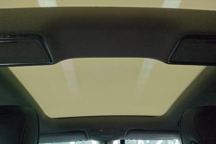 Used Mercedes-Benz C-Class 2020 Restyled C 260 L Sport Edition Headliner