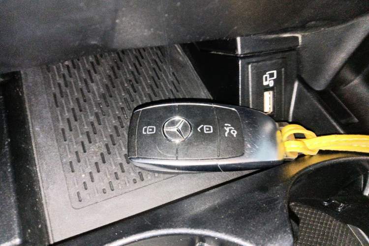 Used Mercedes-Benz C-Class 2020 C 260 L Sport Edition Interior 1