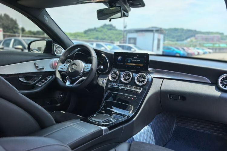 Used Mercedes-Benz C-Class 2020 C 260 Sport Edition Interior 2
