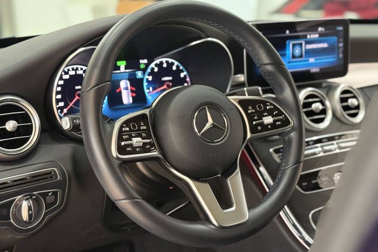 Used Mercedes-Benz C-Class 2020 C 260 Estate Interior 3