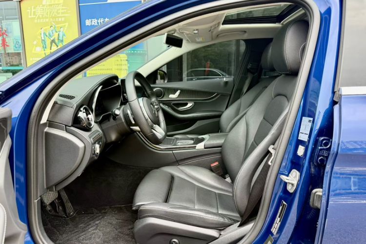 Used Mercedes-Benz C-Class 2020 C 200 L Fashion Edition Sport Version Interior 4