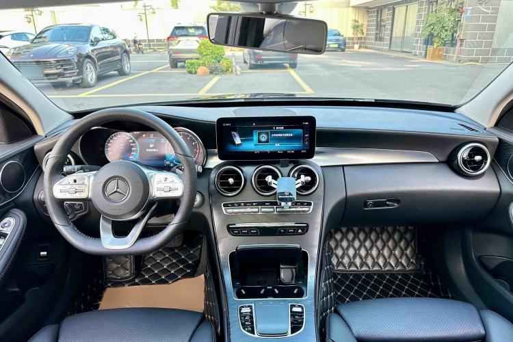 Used Mercedes-Benz C-Class 2020 C 200 L Fashion Edition Sport Version Interior 4