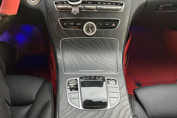 Used Mercedes-Benz C-Class 2020 Facelifted C 260 Estate Interior 4