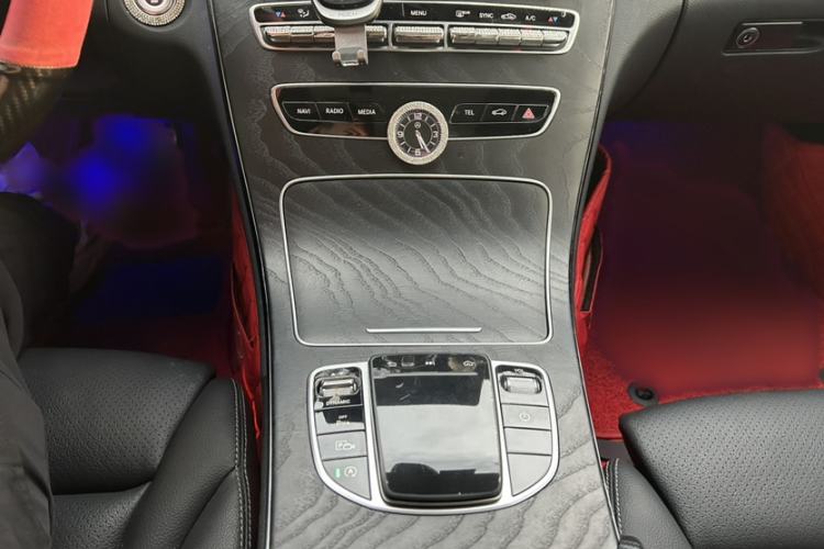 Used Mercedes-Benz C-Class 2020 Facelifted C 260 Estate Interior 5