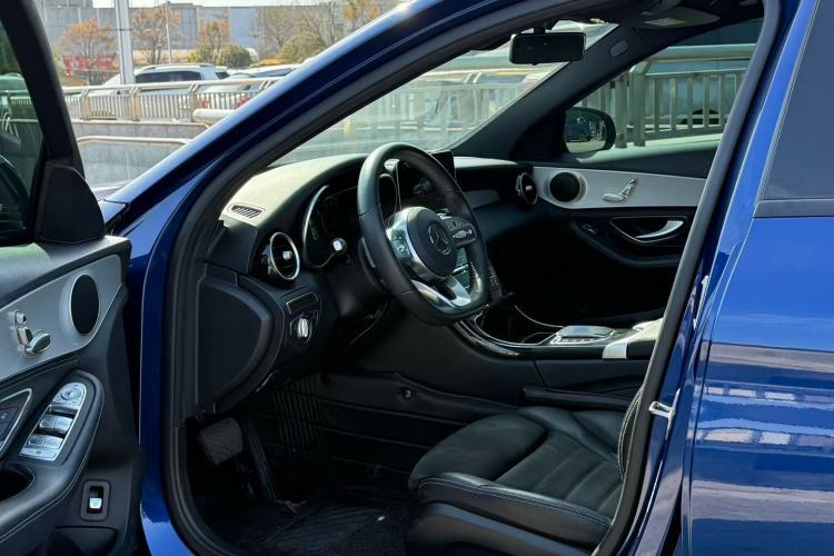 Used Mercedes-Benz C-Class 2020 C 260 Sport Edition Interior 5
